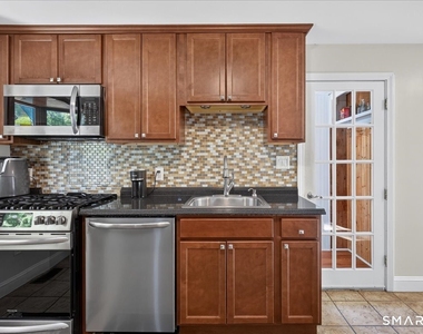 240 Derby Avenue - Photo Thumbnail 19