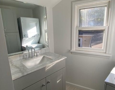 222 Judd Road - Photo Thumbnail 9