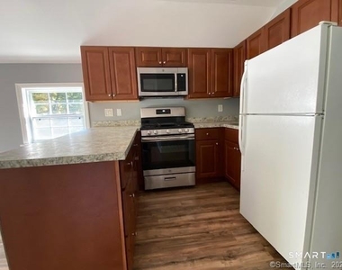 222 Judd Road - Photo Thumbnail 7