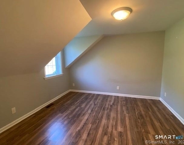 222 Judd Road - Photo Thumbnail 14