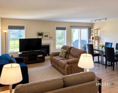 905 Larson Drive - Photo Thumbnail 2