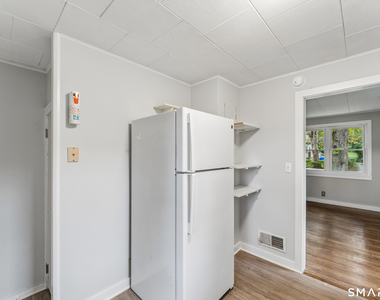4 Elgin Avenue - Photo Thumbnail 8
