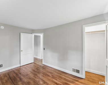 4 Elgin Avenue - Photo Thumbnail 9