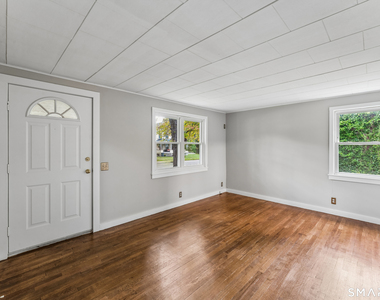 4 Elgin Avenue - Photo Thumbnail 3