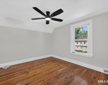 22 Hine Street - Photo Thumbnail 17