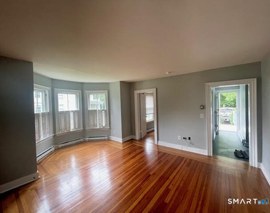 165 Whitfield Street - Photo Thumbnail 10
