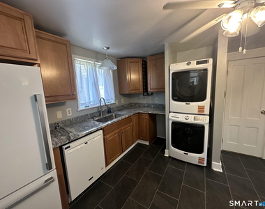165 Whitfield Street - Photo Thumbnail 5