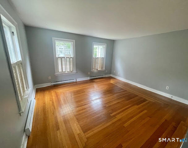 165 Whitfield Street - Photo Thumbnail 7
