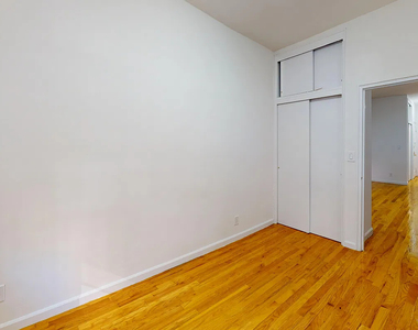 309 East 85th Street - Photo Thumbnail 3