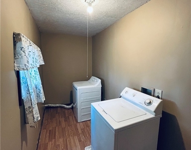 50 Brookside Ave - Photo Thumbnail 6