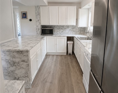 5361 Orchard Hill Dr - Photo Thumbnail 5