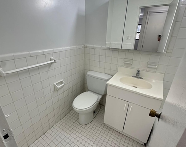 350 West 51st Street - Photo Thumbnail 9