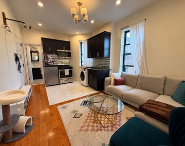 637 St Marks Avenue - Photo Thumbnail 5
