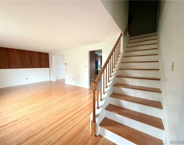 119 Kaymar Drive - Photo Thumbnail 8