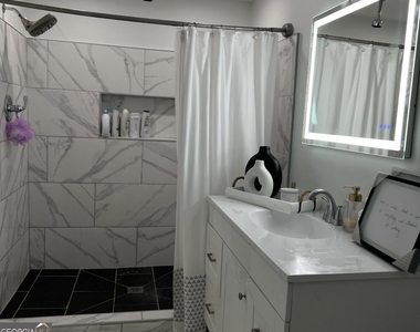6333 Robins Trace - Photo Thumbnail 6