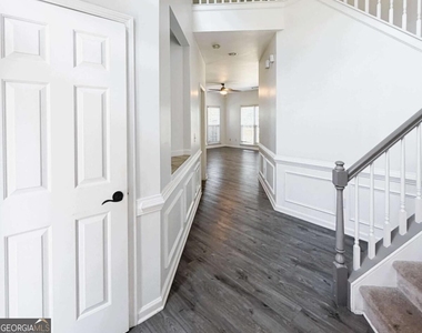2435 Cross Springs Drive - Photo Thumbnail 4