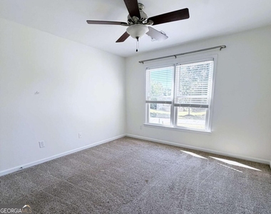 2435 Cross Springs Drive - Photo Thumbnail 24