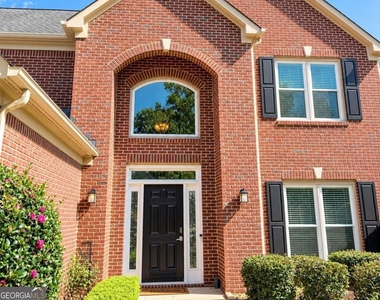 2435 Cross Springs Drive - Photo Thumbnail 3