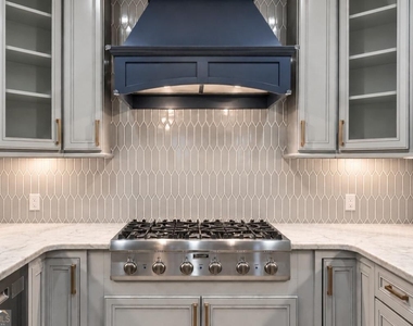 2233 Peachtree Road Ne - Photo Thumbnail 13