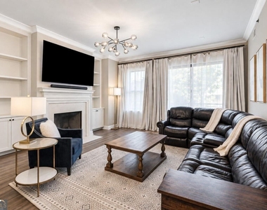 2233 Peachtree Road Ne - Photo Thumbnail 8