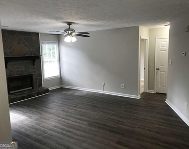 108 Linden Lane - Photo Thumbnail 4
