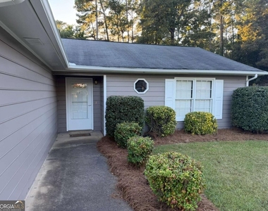 108 Linden Lane - Photo Thumbnail 2