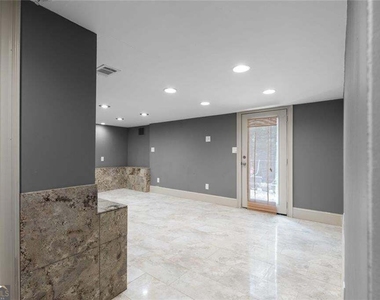 212 Kings Row - Photo Thumbnail 95