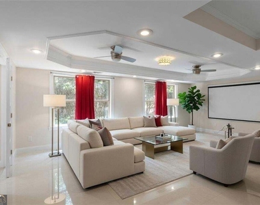 212 Kings Row - Photo Thumbnail 87