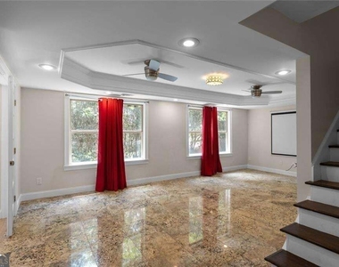 212 Kings Row - Photo Thumbnail 89