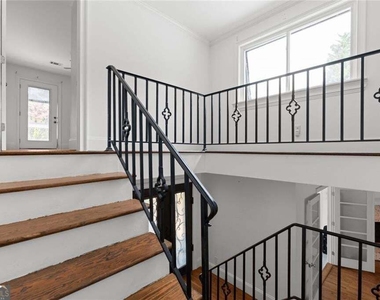 212 Kings Row - Photo Thumbnail 73
