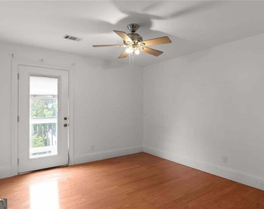 212 Kings Row - Photo Thumbnail 82