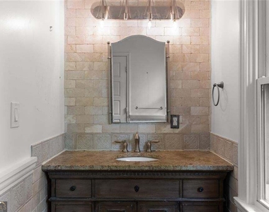212 Kings Row - Photo Thumbnail 54