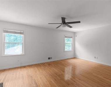 212 Kings Row - Photo Thumbnail 112
