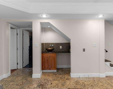 212 Kings Row - Photo Thumbnail 86
