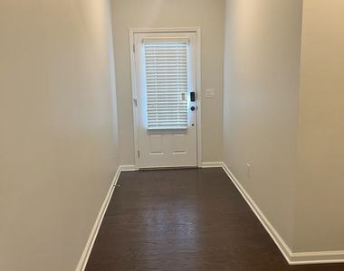 1374 Brookmere Way - Photo Thumbnail 3