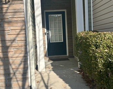 1374 Brookmere Way - Photo Thumbnail 1