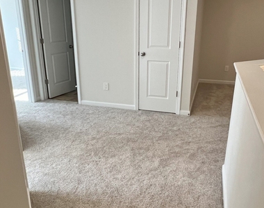 1374 Brookmere Way - Photo Thumbnail 14