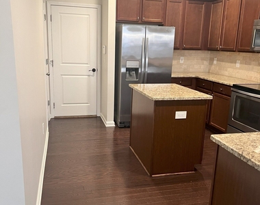1374 Brookmere Way - Photo Thumbnail 9