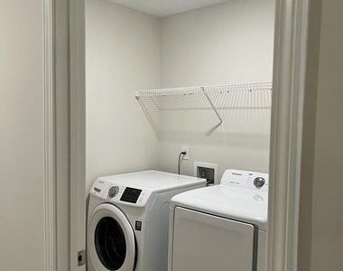 1374 Brookmere Way - Photo Thumbnail 28