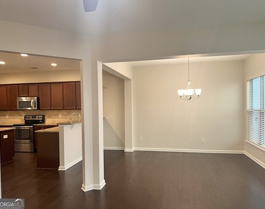 1374 Brookmere Way - Photo Thumbnail 7