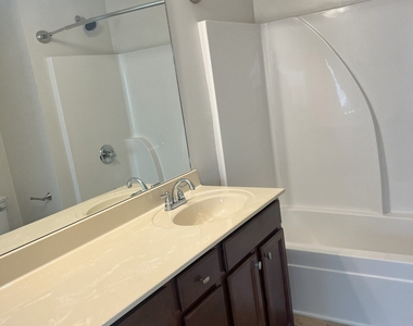1374 Brookmere Way - Photo Thumbnail 26