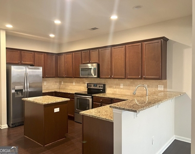 1374 Brookmere Way - Photo Thumbnail 8