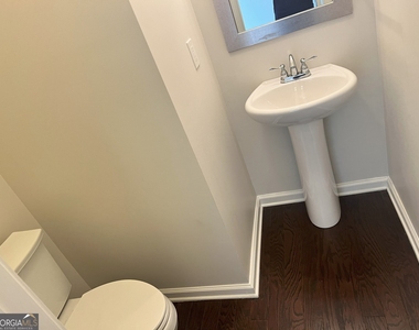 1374 Brookmere Way - Photo Thumbnail 4