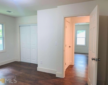 364 Brooks Avenue Sw - Photo Thumbnail 16
