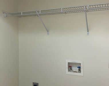 206 Goldleaf Drive - Photo Thumbnail 14