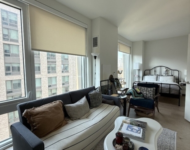 55 Suffolk Street - Photo Thumbnail 3