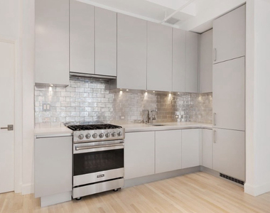 89 John Street - Photo Thumbnail 1
