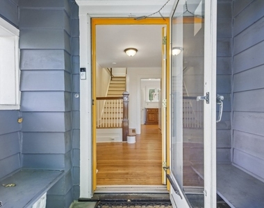 147 Glen Ave - Photo Thumbnail 2