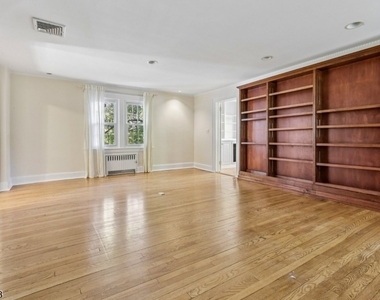 147 Glen Ave - Photo Thumbnail 6