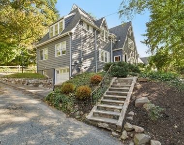 147 Glen Ave - Photo Thumbnail 1